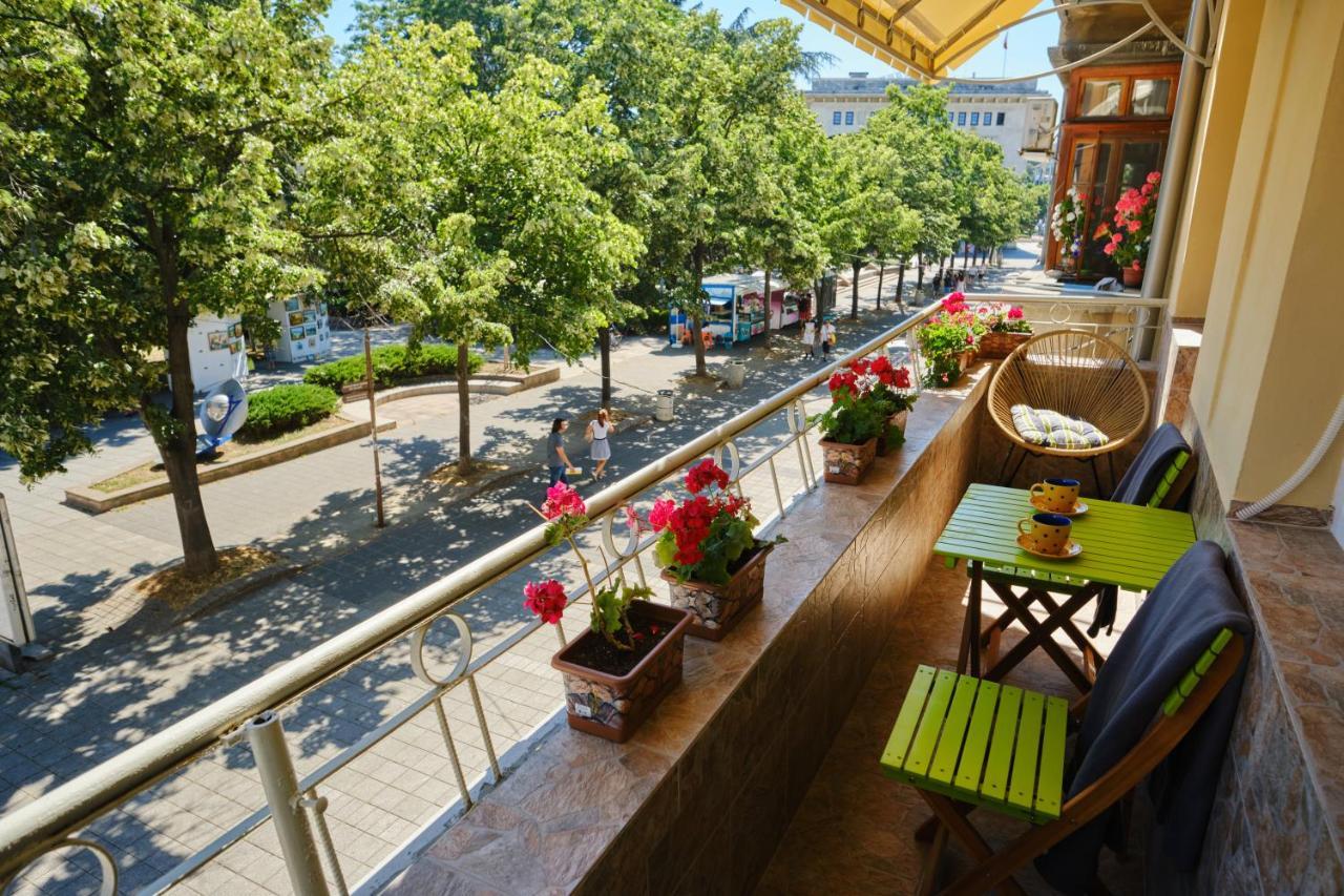 Luxury Nevena Apartment - Bogoridi Super Centre ブルガス エクステリア 写真
