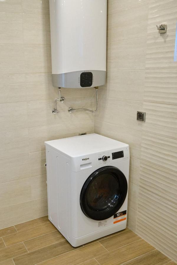 Luxury Nevena Apartment - Bogoridi Super Centre ブルガス エクステリア 写真