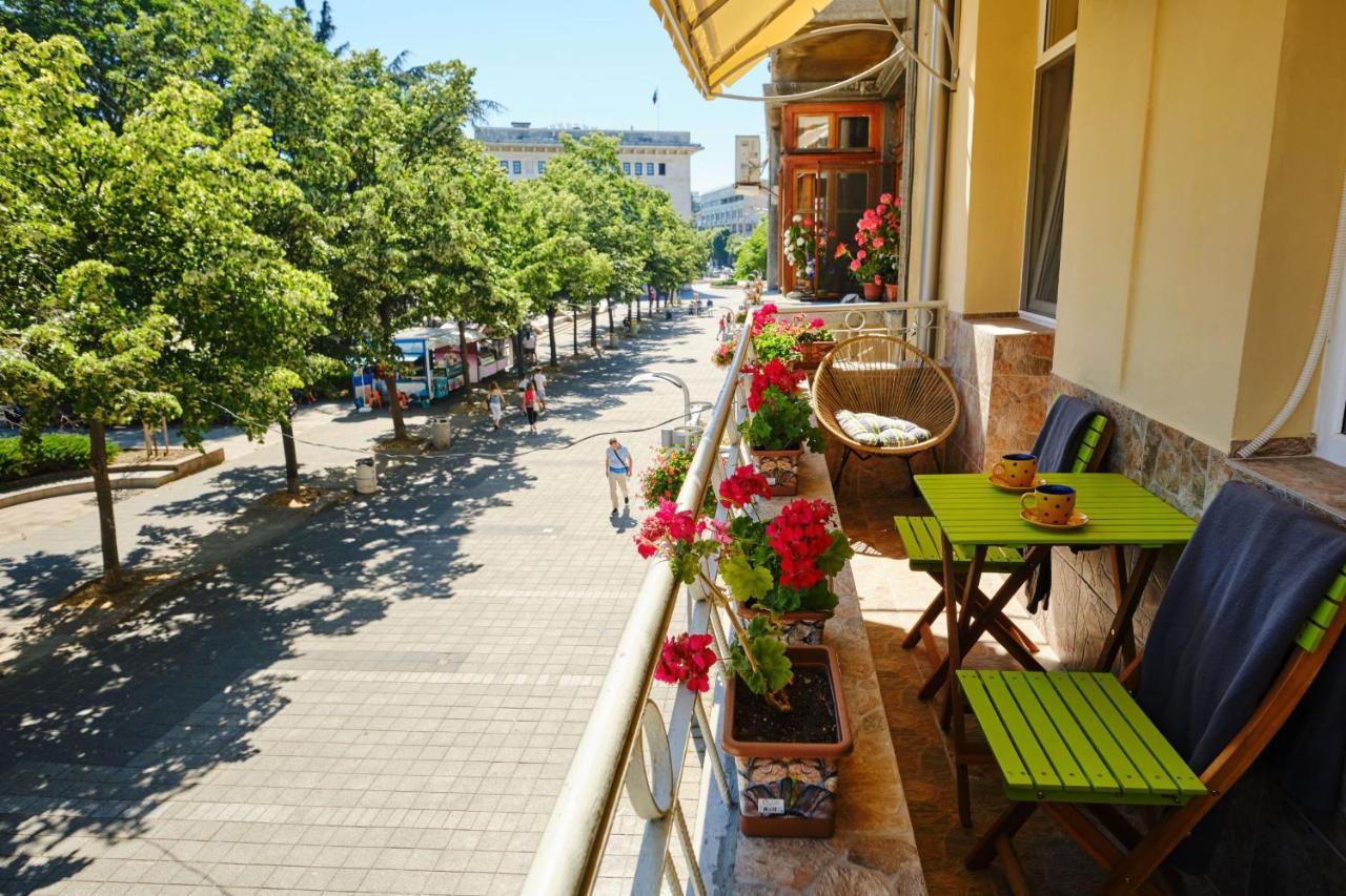 Luxury Nevena Apartment - Bogoridi Super Centre ブルガス エクステリア 写真