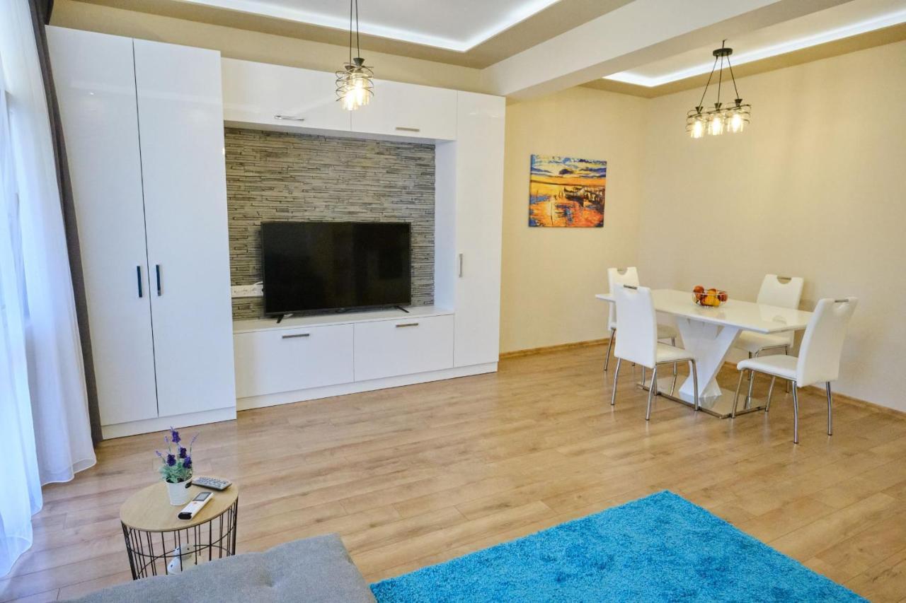 Luxury Nevena Apartment - Bogoridi Super Centre ブルガス エクステリア 写真